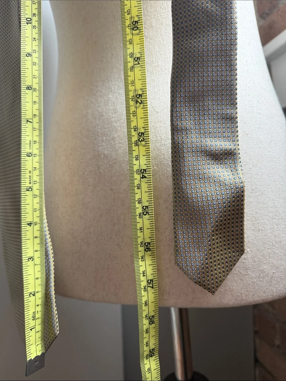 Classic Brown Woven Men's tie - Slim Pattern